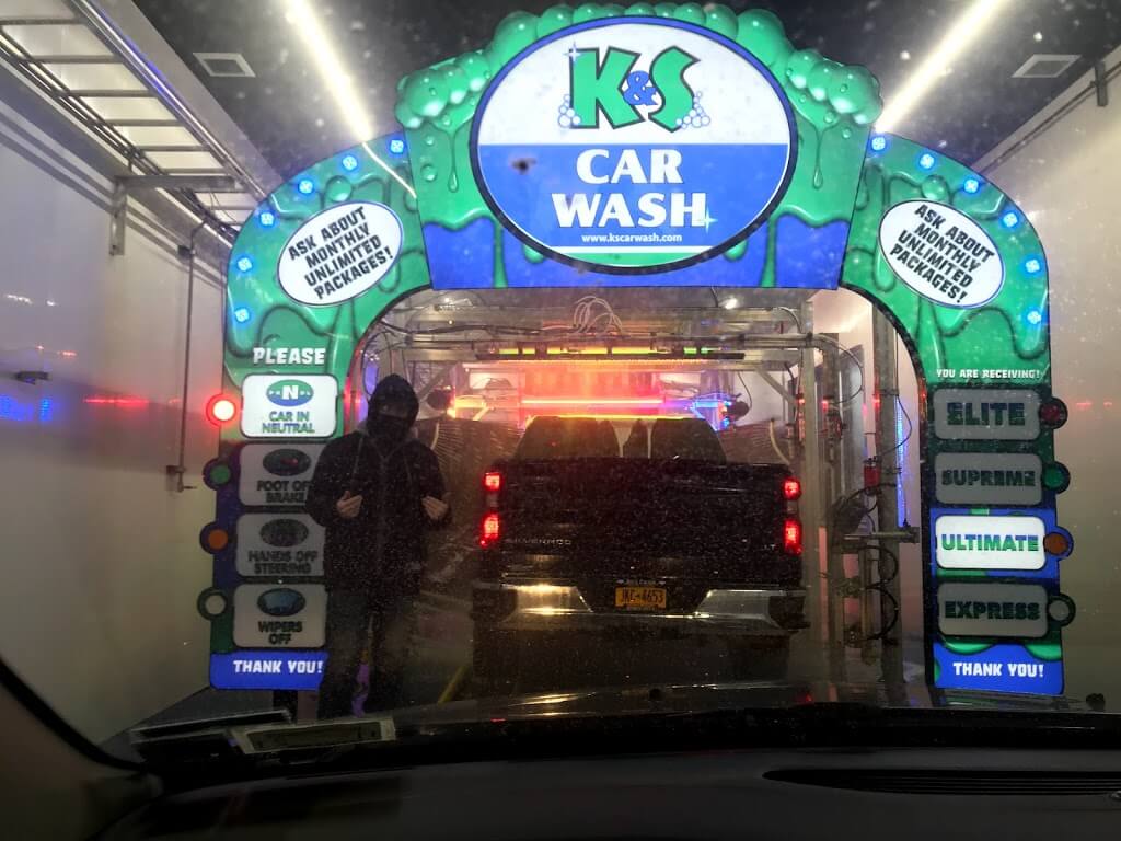 KS Car Wash tunnel entrance arch
